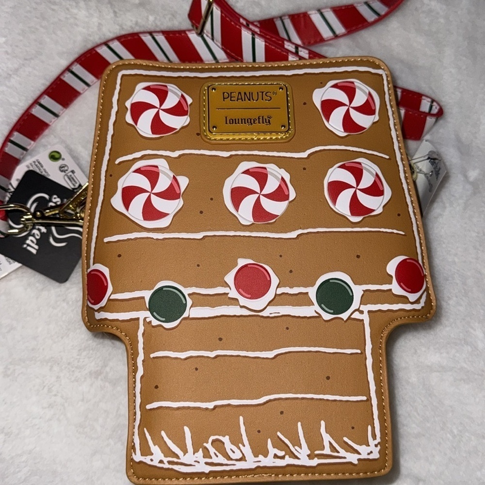 Loungefly Peanuts Christmas Gingerbread Snoopy Woodstock Doghouse Crossbody Bag - Picture 5 of 11